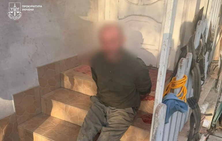 На Закарпатті чоловік відкрив вогонь по перехожих: двоє загиблих і троє поранених