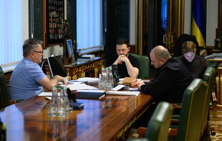 Зеленський обговорив із Віткоффом та Кушнером наступні дипломатичні кроки
