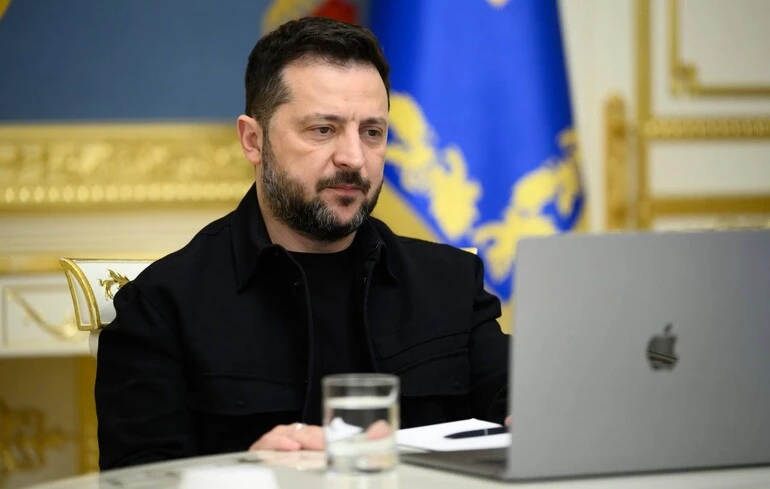 Зеленський заявив про спробу Трампа підштовхнути Україну до поступок Росії — Bloomberg
