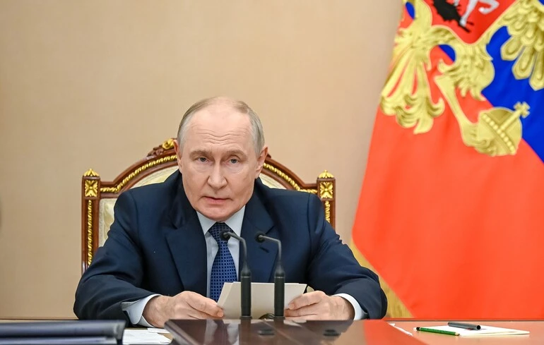 Путін запропонував провести саміт з Трампом і Сі Цзіньпіном для обговорення угоди щодо України — WSJ