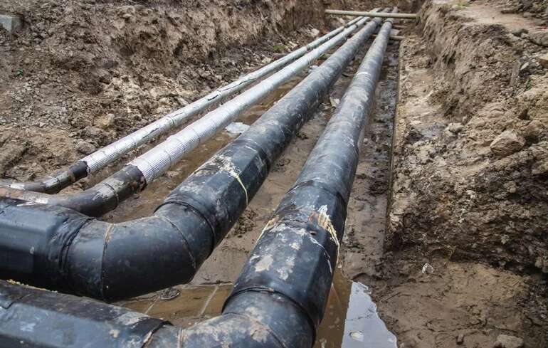 Колишній водій депутата без торгів отримав підряд на будівництво теплотраси на Теремки — hromadske