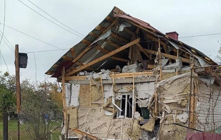 Дрон влучив у будинок у Рівненській області: троє поранених