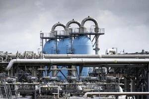 Нова енергетична криза насувається на Європу: газ уже коштує понад €100