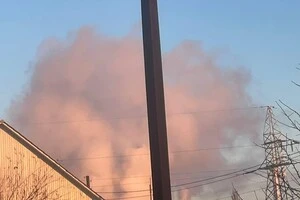 Дрони атакували Башкортостан: у районі хімзаводу, який виробляє компоненти для броні, видніється дим