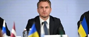 СМИ: у Кравченко изъяли паспорт при попытке выехать из Украины, но после звонка из Киева его пропустили