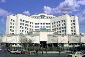 Експерт: КСУ має шанс скасувати судову реформу разом із конституційною