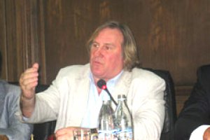 Депардье почтил память жертв геноцида армян и изъявил желание снять фильм об Армении