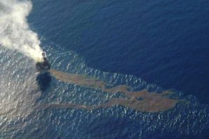 З дна Мексиканської затоки підняли одну з ключових деталей затонулої нафтової платформи компанії ВР