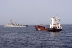 Стали известны подробности освобождения захваченного пиратами судна с украинцем на борту