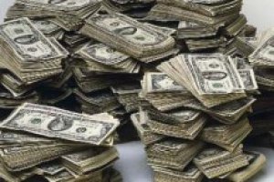 Источник «ЗН»: Четыре мелких украинских банка с начала года продали более двух миллиардов долларов