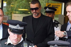 Джорджа Майкла приговорили к двум месяцам тюрьмы