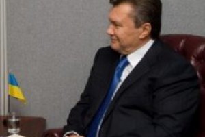 Янукович вимагає від контролюючих органів планувати перевірки і скасувати застарілі норми