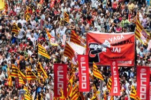 В Іспанії сталися зіткнення пікетувальників з поліцією