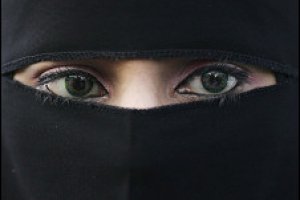 Голландська коаліція збирається заборонити паранджу