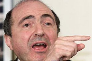 Березовский готов помочь Лужкову