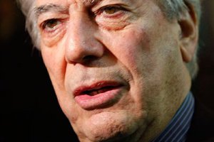 Нобелевскую премию по литературе получил перуанец Марио Варгас Льоса