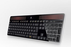 Компания Logitech представила клавиатуру на солнечных батареях
