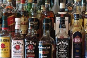 Производители обратятся в прокуратуру с жалобой на запрет ночной продажи алкоголя