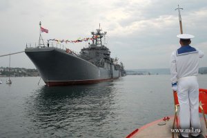 Глава Минобороны РФ: Киев и Москва вскоре подпишут «знаковый документ» по Черноморскому флоту
