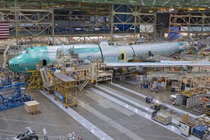 Boeing увеличивает прибыль за счет нового авиалайнера