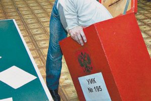 В Крыму зафиксированы попытки вброса пачек бюллетеней и голосования по нескольку раз