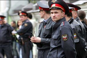 Несмотря на запрет Януковича, на местных выборах в Украине баллотируется более 200 правоохранителей