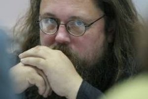 В Кишиневе радикальные православные блокируют здание Молдавской митрополии
