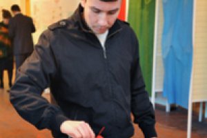 В Азербайджане завершилось голосование на парламентских выборах