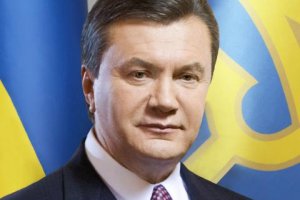 Янукович заявляет, что Украина готова создавать профессиональную армию