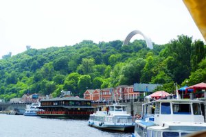 Столичну набережну очистили від 