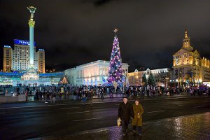 На Майдане елку из живой ели установят в последний раз