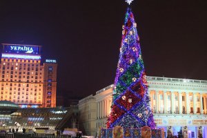 Головна ялинка столиці запалить свої вогні 17 грудня