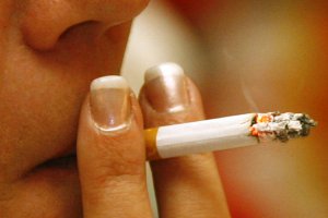 В США пачки сигарет будут «отпугивать» покупателей страшными картинками
