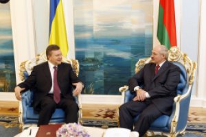 Янукович побажав Лукашенку перемоги