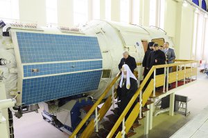 Патріарх Кирило зібрався в космос