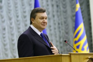 Янукович вручил орден председателю МОК и попросил помочь с Олимпиадой