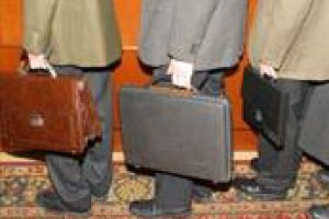 Пенсионный возраст госслужащих-мужчин с 2013-го увеличат на 2 года