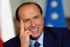 Итальянские сенаторы поддержали правительство Берлускони
