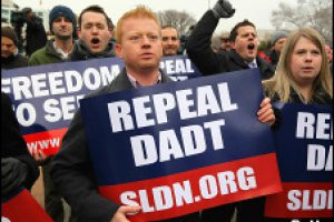 Сенат США скасував заборону на службу в армії геїв