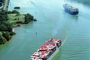Панамський канал відкритий для судноплавства