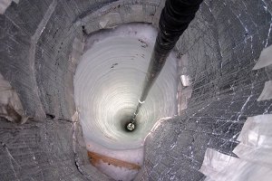 Завершено строительство нейтринной обсерватории IceCube