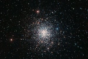 Астрономы сделали фотографии шарового скопления звезд