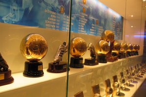 УЕФА намерена создать свою премию «Золотой мяч»