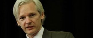 Основатель Wikileaks вышел на свободу