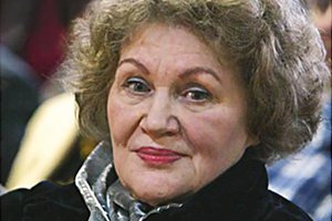 Лина Костенко начинает тур по Украине