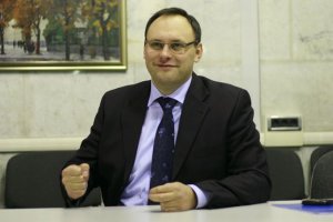 Каськив не считает себя совместителем