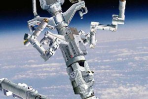 На МКС завершилась проверка робота-манипулятора Dextre
