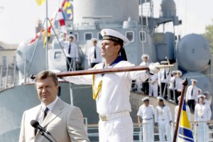 Янукович стал курсантом