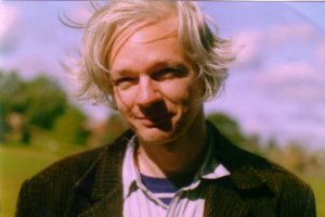 Сегодня лондонский суд может принять решение об экстрадиции Ассанжа