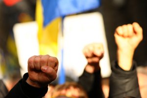 В Донецке протестуют против закрытия украинской школы, в которой учился лидер КПУ